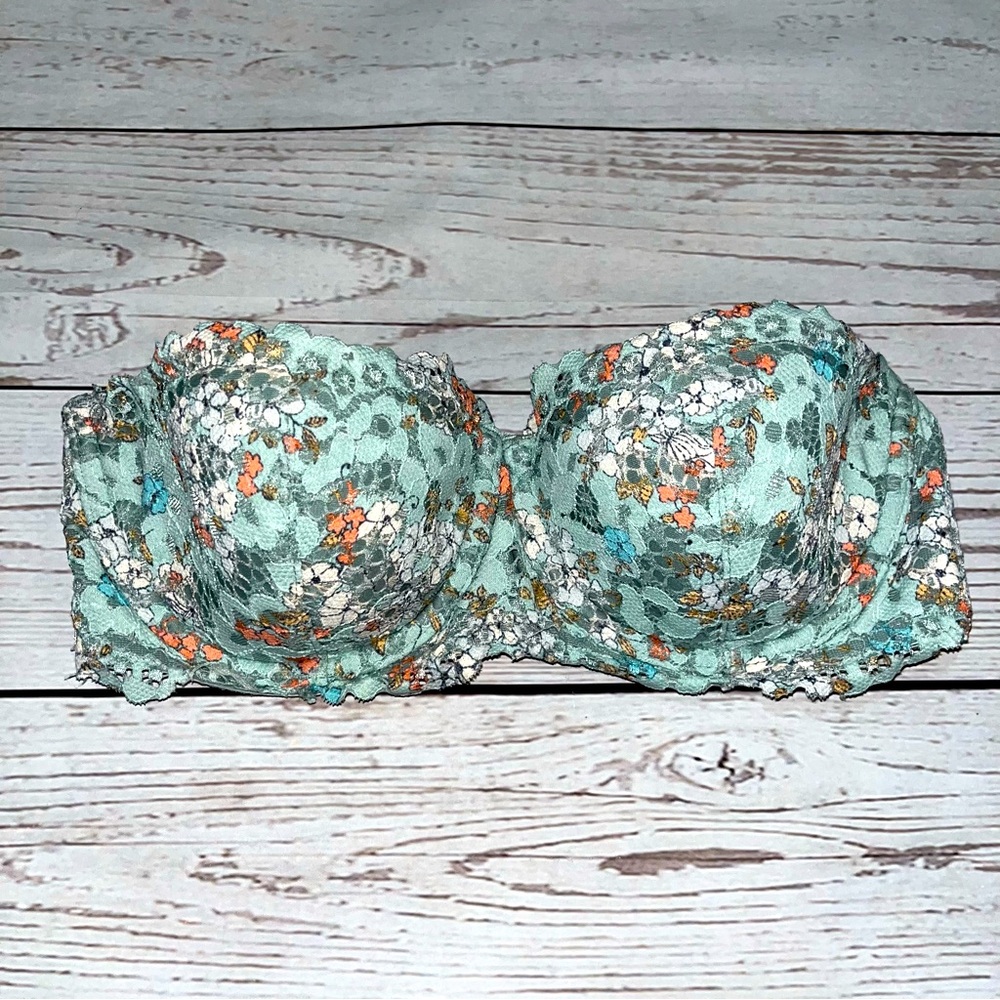 Victoria’s Secret floral lace strapless bra size 32c